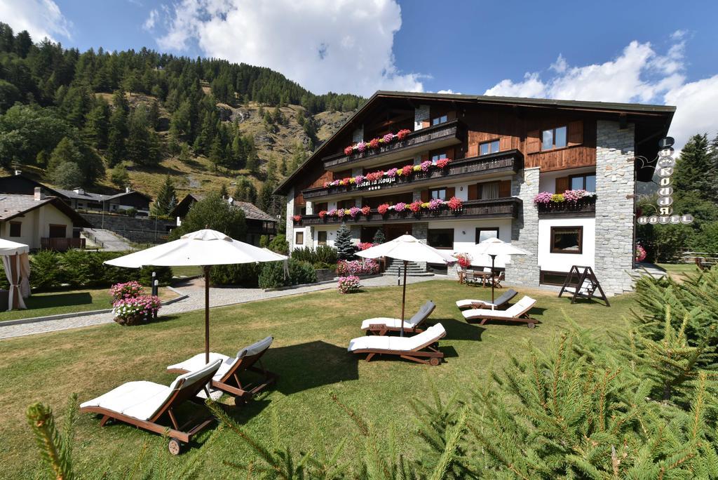 Hotel La Rouja Champoluc Exteriör bild
