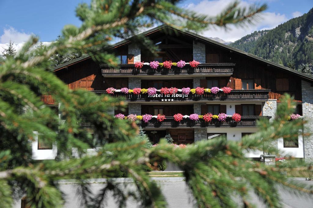 Hotel La Rouja Champoluc Exteriör bild