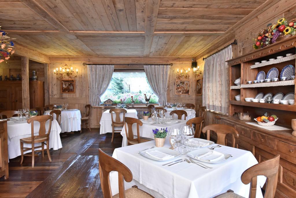 Hotel La Rouja Champoluc Exteriör bild