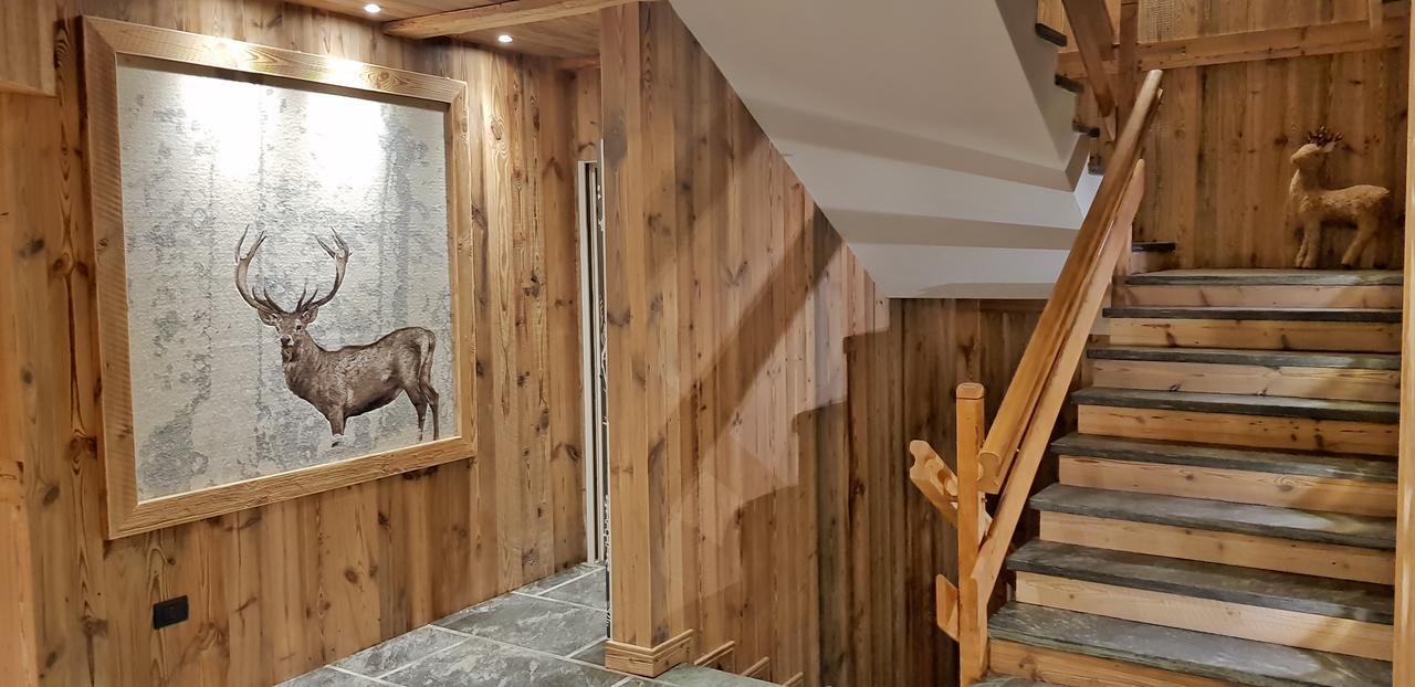 Hotel La Rouja Champoluc Exteriör bild