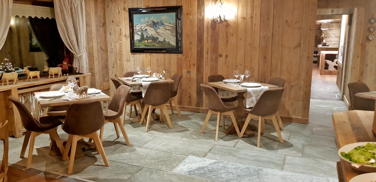 Hotel La Rouja Champoluc Exteriör bild